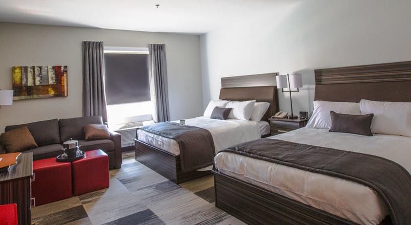 Best Western Plus Airport Inn & Suites Саскатун Екстериор снимка